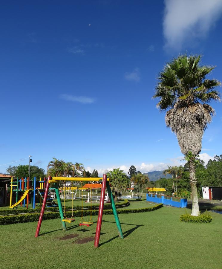 Finca Recreacional Marcelandia Santa Rosa de Cabal Extérieur photo